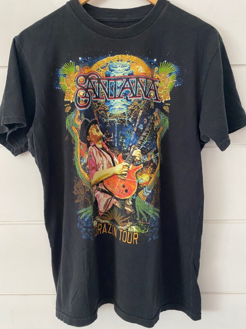 Unisex Santana Black Short Sleeves T-shirt Corazon Tour Size L fit Medium